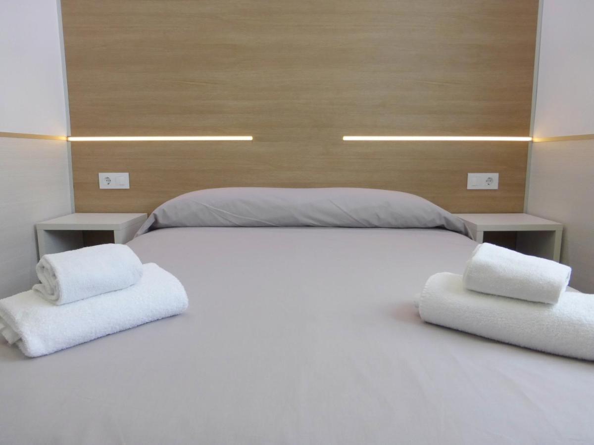 Rentalmar Navarra Family Suites Салоу Номер фото