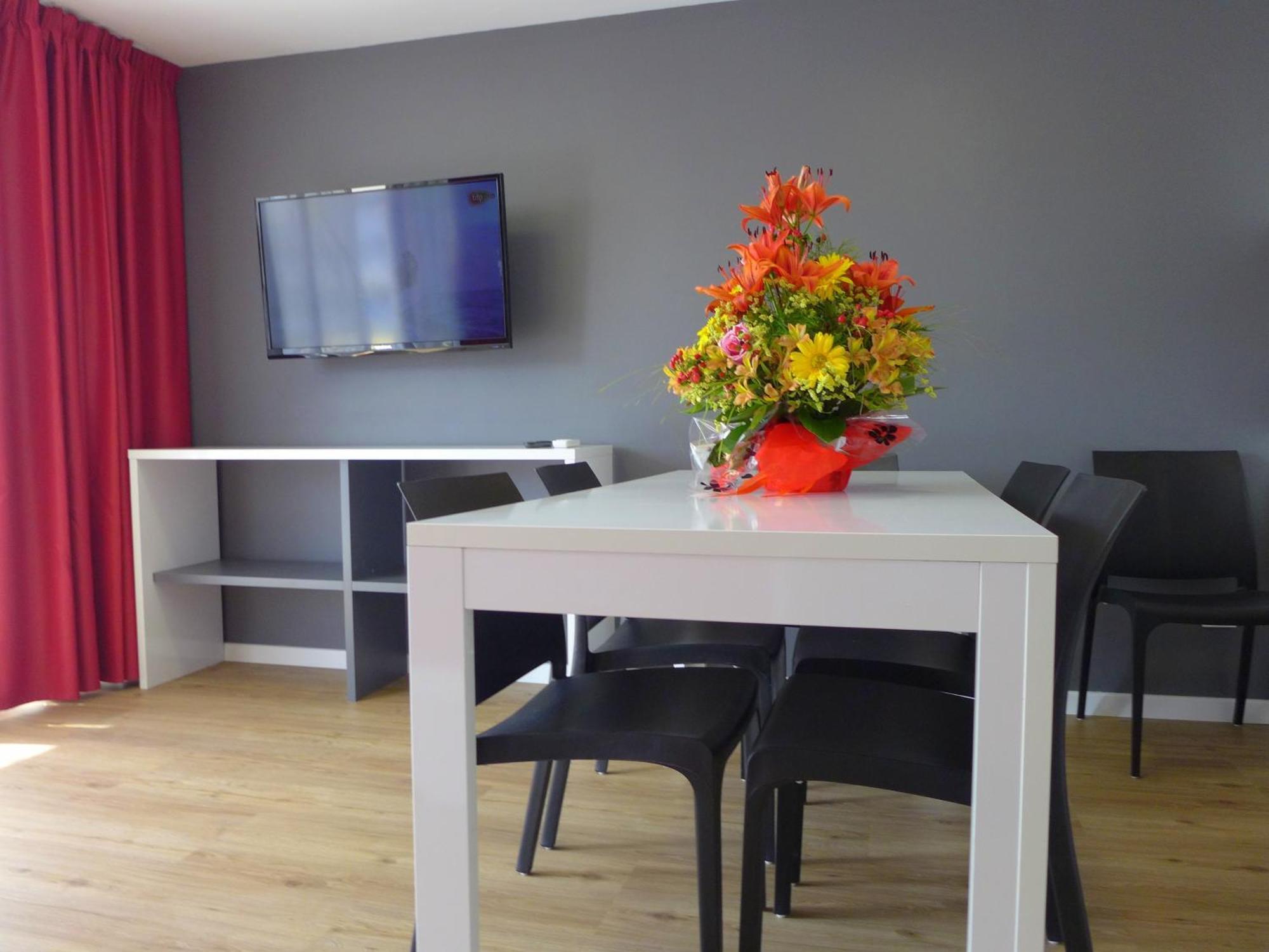 Rentalmar Navarra Family Suites Салоу Номер фото