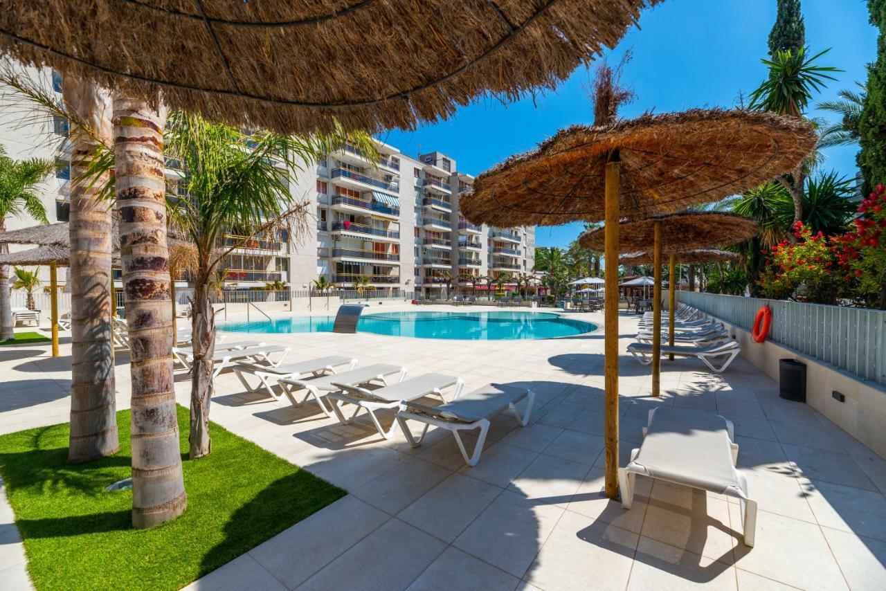 Rentalmar Navarra Family Suites Салоу Екстер'єр фото
